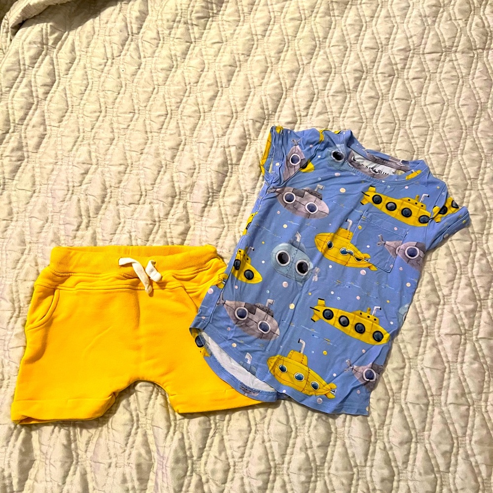 Little Bum Bums Toddler Shirt and shorts set in Yellow Bumarine - size 3T